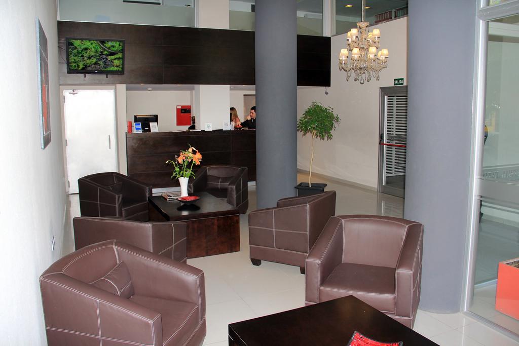 Hotel Neu 354 네우퀜 외부 사진