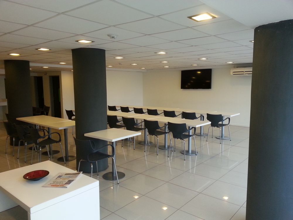 Hotel Neu 354 네우퀜 외부 사진